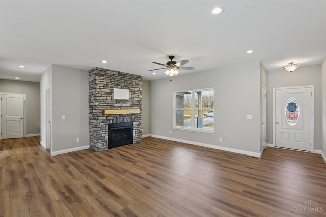 8353 Alice Way, Kelso Twp, IN 47012