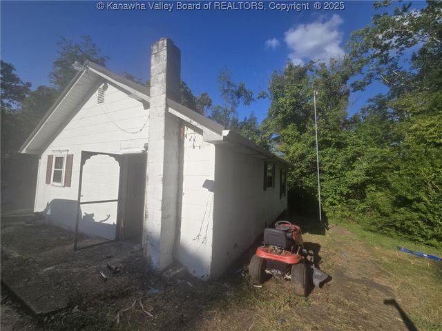 630 Melody Lane, Charleston, WV 25313