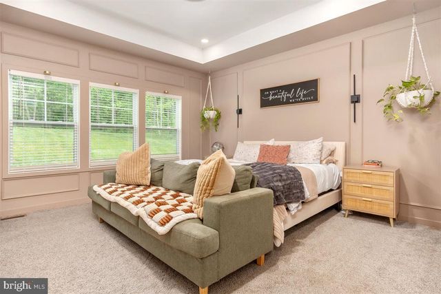 2390 SHIRLEY RD, Charles Town, WV 25414