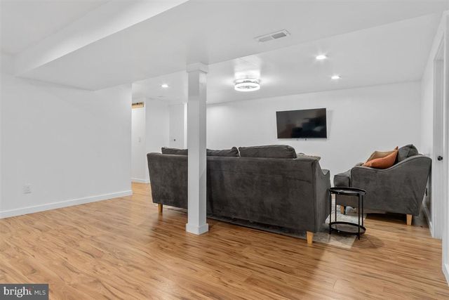 2390 SHIRLEY RD, Charles Town, WV 25414