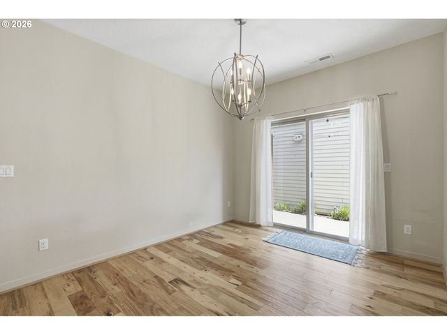 28355 Sw VILLEBOIS Dr, Wilsonville, OR 97070