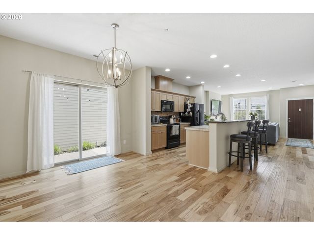 28355 Sw VILLEBOIS Dr, Wilsonville, OR 97070