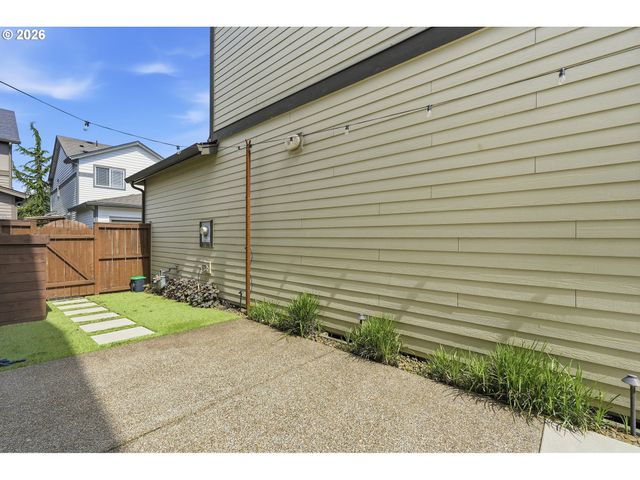 28355 Sw VILLEBOIS Dr, Wilsonville, OR 97070