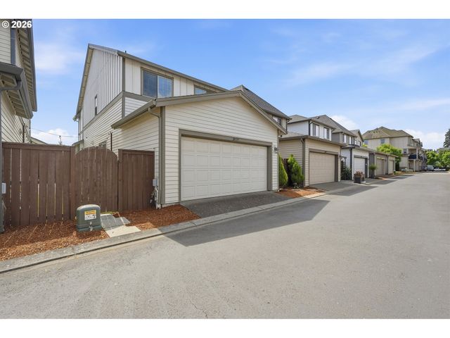 28355 Sw VILLEBOIS Dr, Wilsonville, OR 97070
