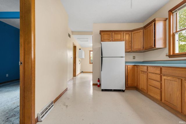 201 W Chestnut Street, New Carlisle, IN 46552