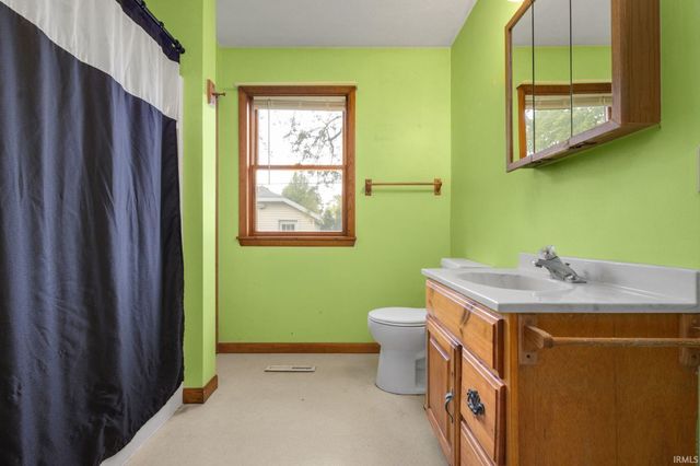201 W Chestnut Street, New Carlisle, IN 46552