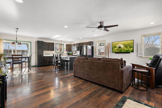 530 E 6th Street, New Richmond, WI 54017