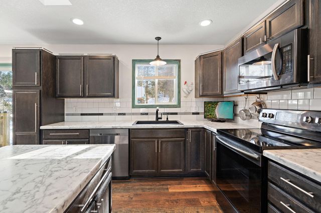 530 E 6th Street, New Richmond, WI 54017