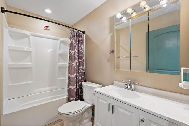 530 E 6th Street, New Richmond, WI 54017