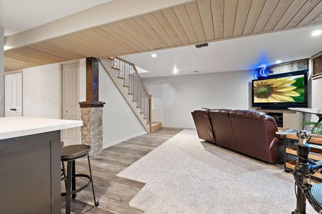 530 E 6th Street, New Richmond, WI 54017