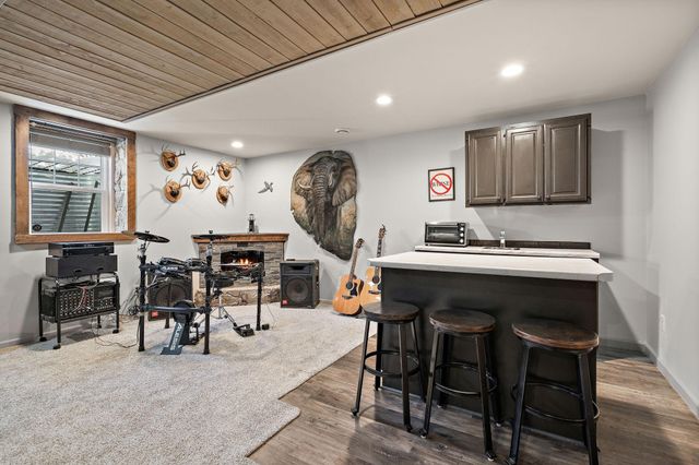 530 E 6th Street, New Richmond, WI 54017