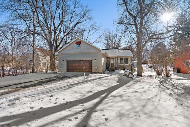 530 E 6th Street, New Richmond, WI 54017