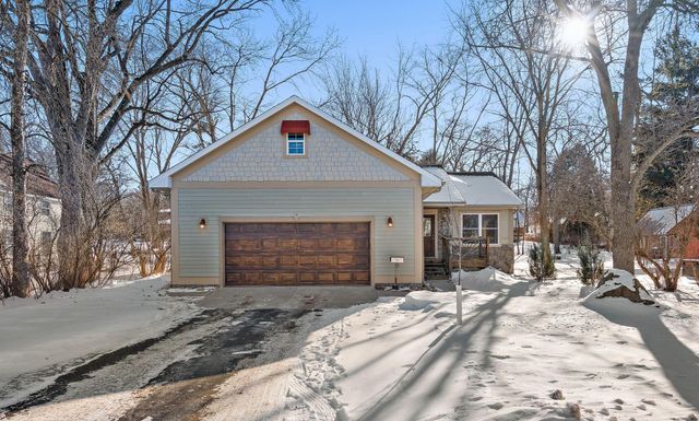 530 E 6th Street, New Richmond, WI 54017