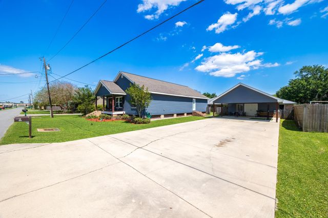 255 West 24th Street, Larose, LA 70373