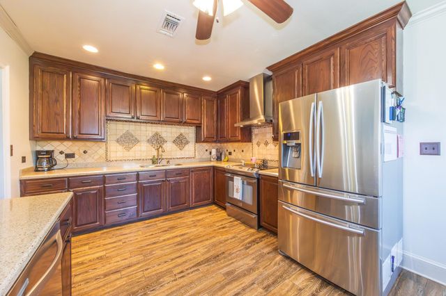 255 West 24th Street, Larose, LA 70373