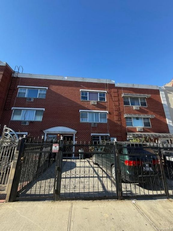 827 Longfellow Avenue, Bronx, NY 10474