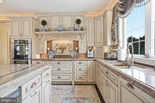 1066 WASHINGTON CROSSING RD, Newtown, PA 18940