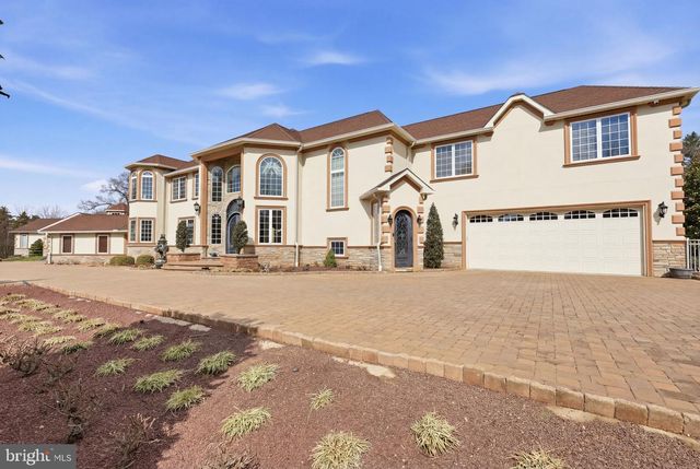 1066 WASHINGTON CROSSING RD, Newtown, PA 18940