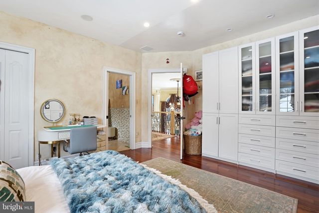 1066 WASHINGTON CROSSING RD, Newtown, PA 18940