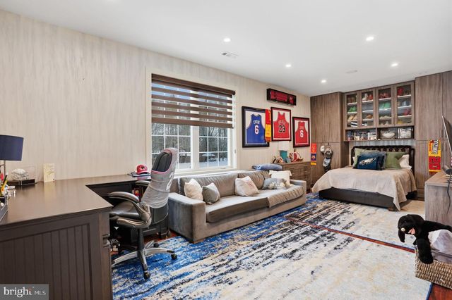 1066 WASHINGTON CROSSING RD, Newtown, PA 18940