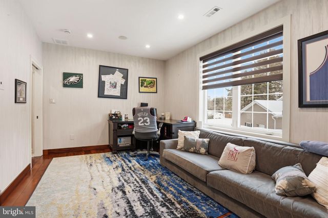 1066 WASHINGTON CROSSING RD, Newtown, PA 18940