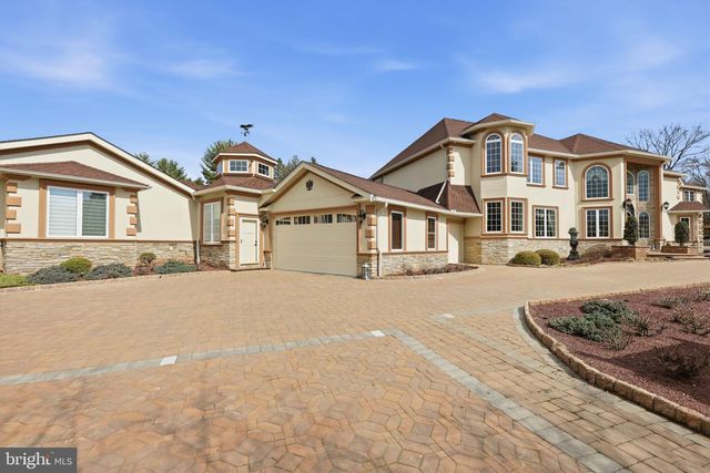 1066 WASHINGTON CROSSING RD, Newtown, PA 18940