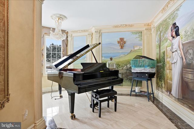 1066 WASHINGTON CROSSING RD, Newtown, PA 18940