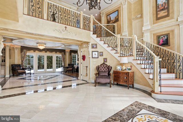 1066 WASHINGTON CROSSING RD, Newtown, PA 18940