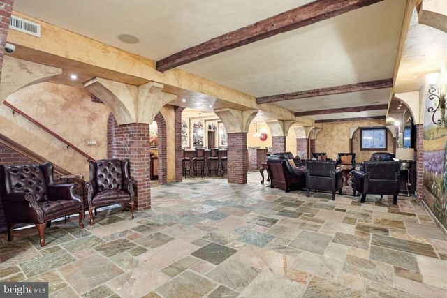 1066 WASHINGTON CROSSING RD, Newtown, PA 18940