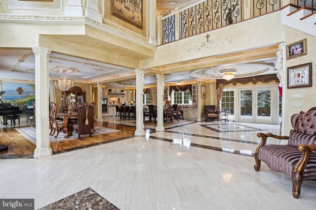 1066 WASHINGTON CROSSING RD, Newtown, PA 18940