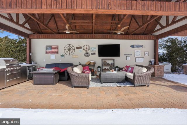 1066 WASHINGTON CROSSING RD, Newtown, PA 18940