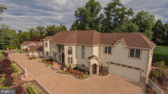 1066 WASHINGTON CROSSING RD, Newtown, PA 18940