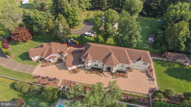 1066 WASHINGTON CROSSING RD, Newtown, PA 18940