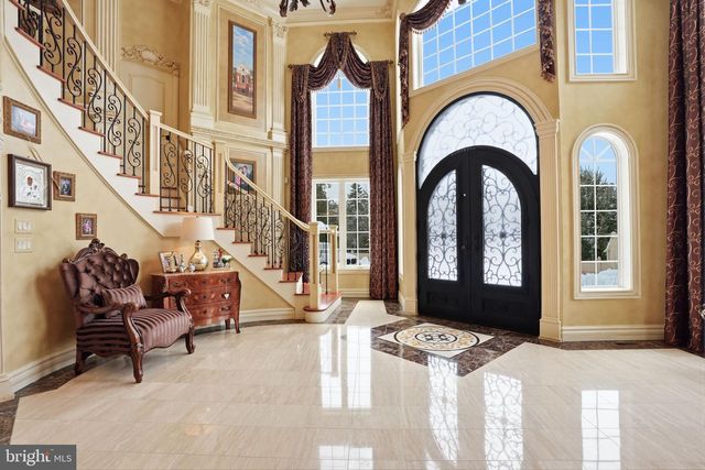 1066 WASHINGTON CROSSING RD, Newtown, PA 18940