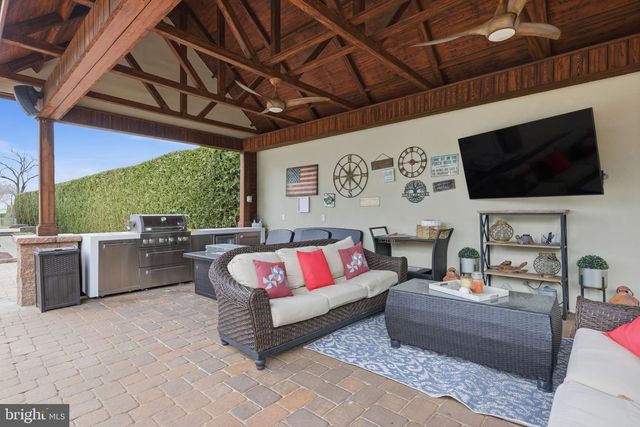 1066 WASHINGTON CROSSING RD, Newtown, PA 18940