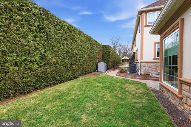 1066 WASHINGTON CROSSING RD, Newtown, PA 18940