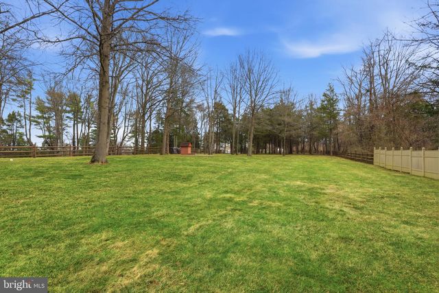 1066 WASHINGTON CROSSING RD, Newtown, PA 18940