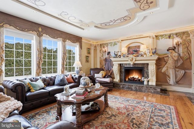 1066 WASHINGTON CROSSING RD, Newtown, PA 18940