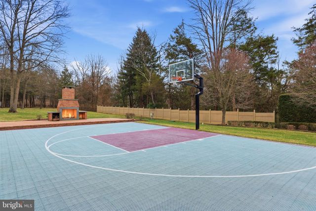 1066 WASHINGTON CROSSING RD, Newtown, PA 18940