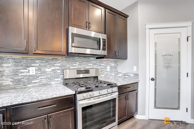 4941 E Rooster Circle, Wasilla, AK 99654
