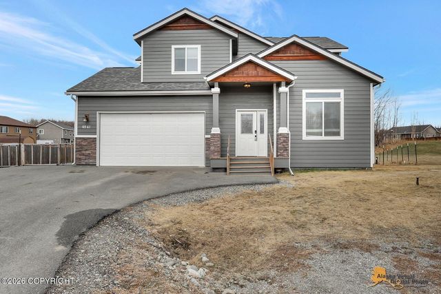 4941 E Rooster Circle, Wasilla, AK 99654
