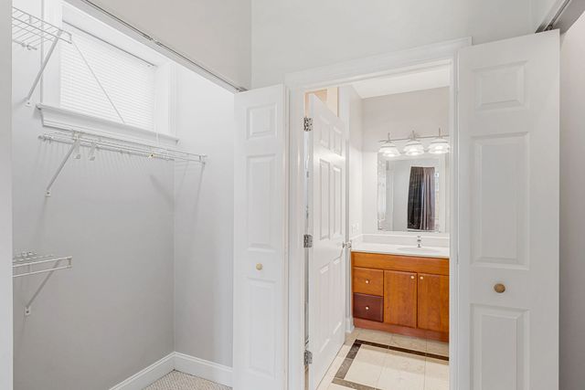 2204 N Natchez Avenue 1N, Chicago, IL 60707
