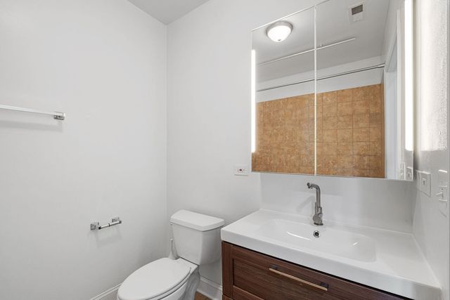 2204 N Natchez Avenue 1N, Chicago, IL 60707