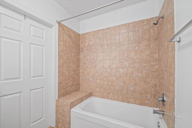 2204 N Natchez Avenue 1N, Chicago, IL 60707