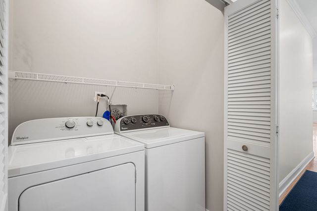 2204 N Natchez Avenue 1N, Chicago, IL 60707