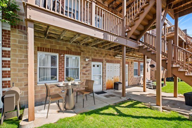 2204 N Natchez Avenue 1N, Chicago, IL 60707