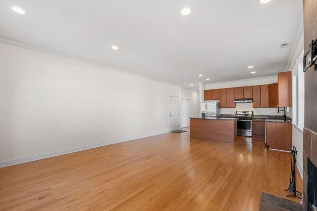 2204 N Natchez Avenue 1N, Chicago, IL 60707