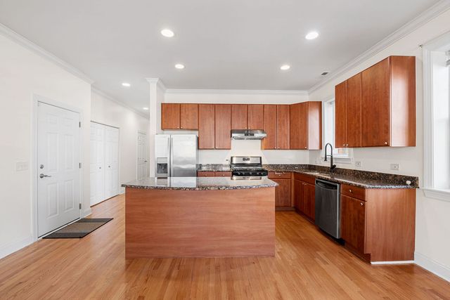 2204 N Natchez Avenue 1N, Chicago, IL 60707
