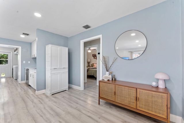 961 32nd Street, West Palm Beach, FL 33407