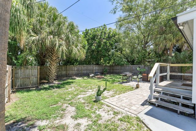 961 32nd Street, West Palm Beach, FL 33407